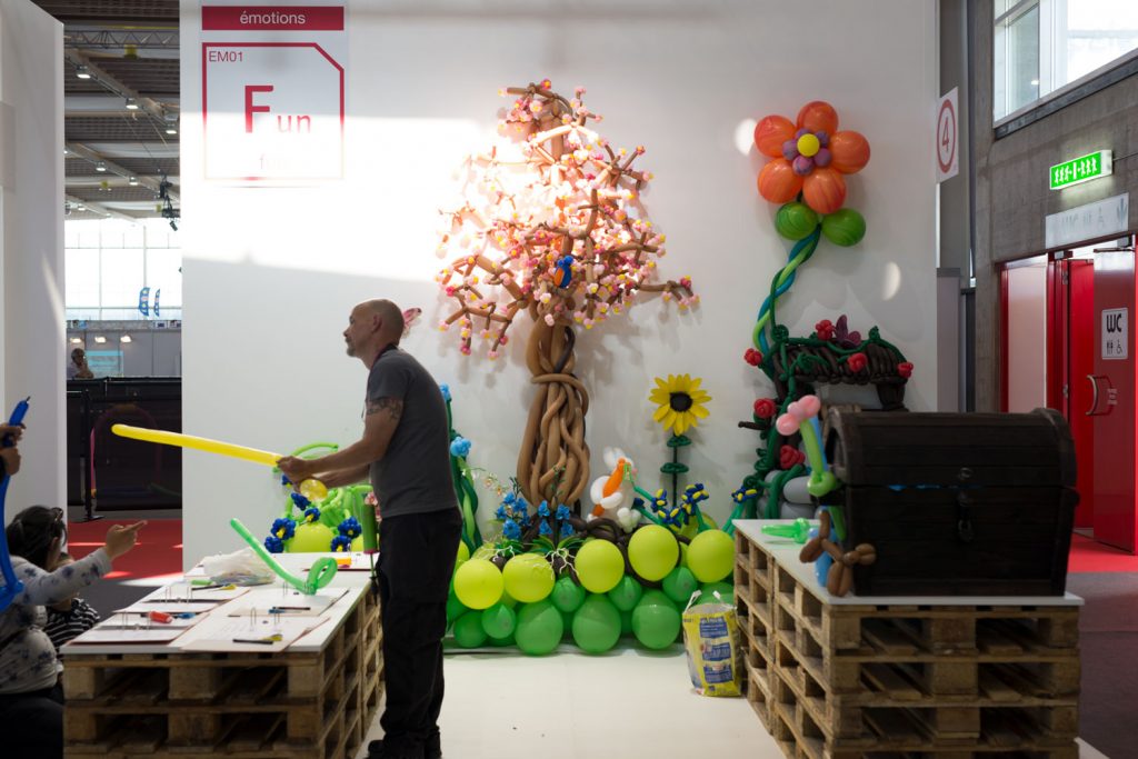 Addictlab balloon sculptures booth at Expo Juniors 2017 Palexpo Geneva.